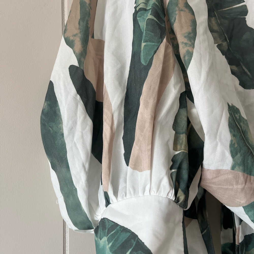 Tropical Leaf Print Women's Top - Picture 4 of 8